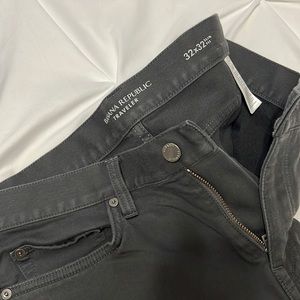 COPY - Men Banana republic traveler pants slim